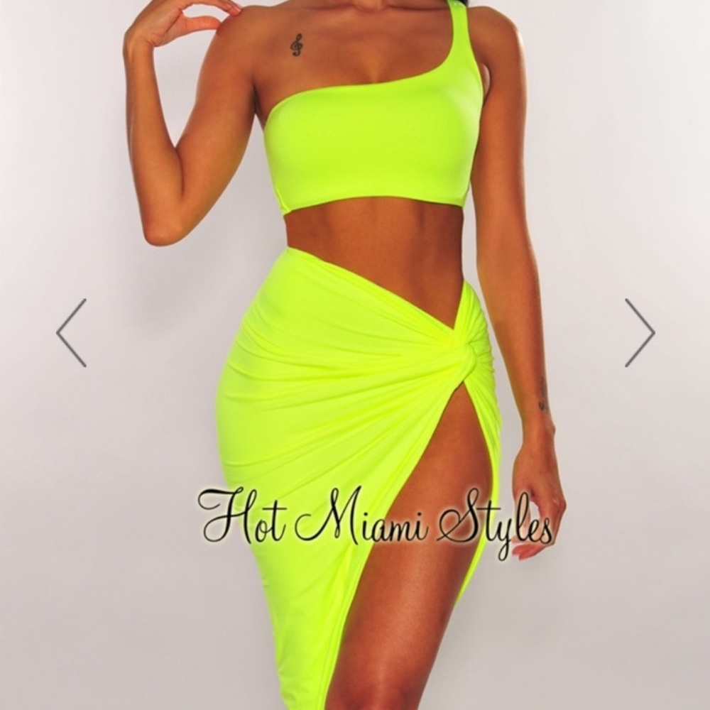 Neon 2 piece set - worn once!